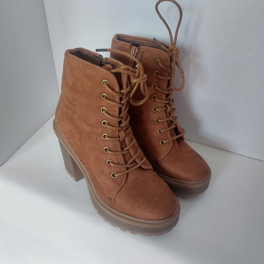 Forever Women's Brown Lace-Up Ankle Boots Size 6